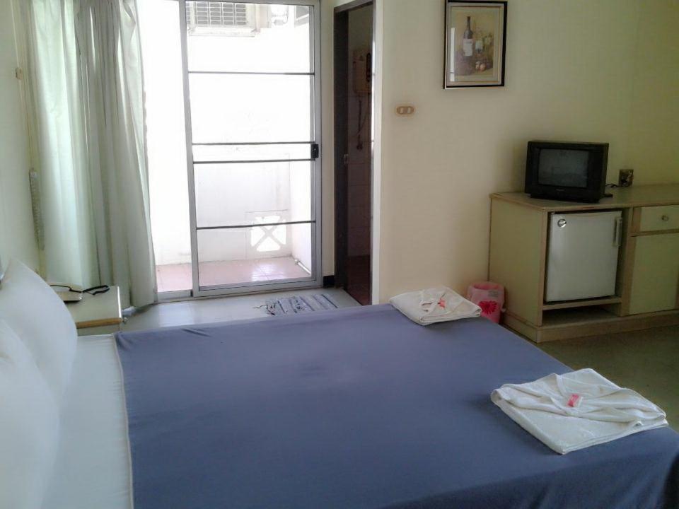 M In Korat Service Apartment Накхонратчасима Номер фото