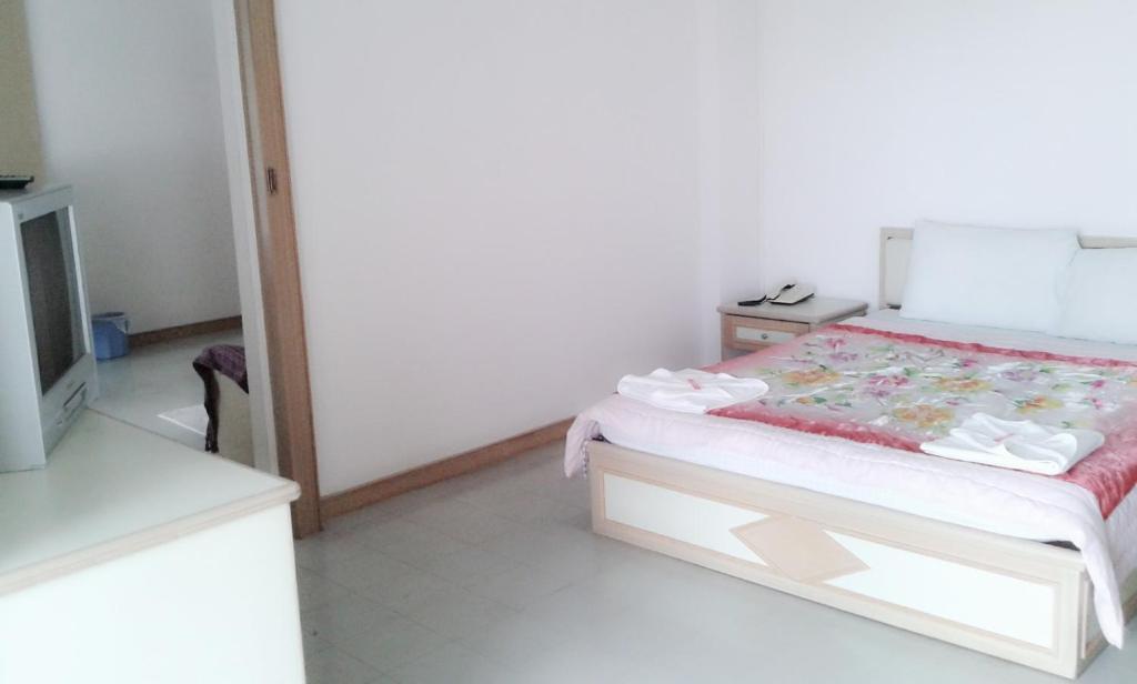 M In Korat Service Apartment Накхонратчасима Номер фото