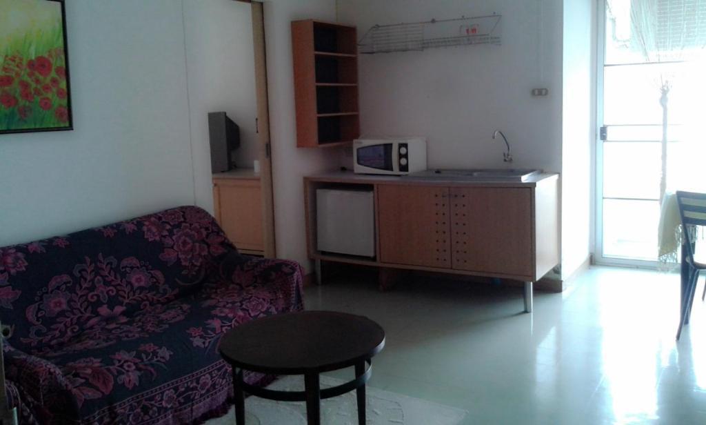 M In Korat Service Apartment Накхонратчасима Номер фото