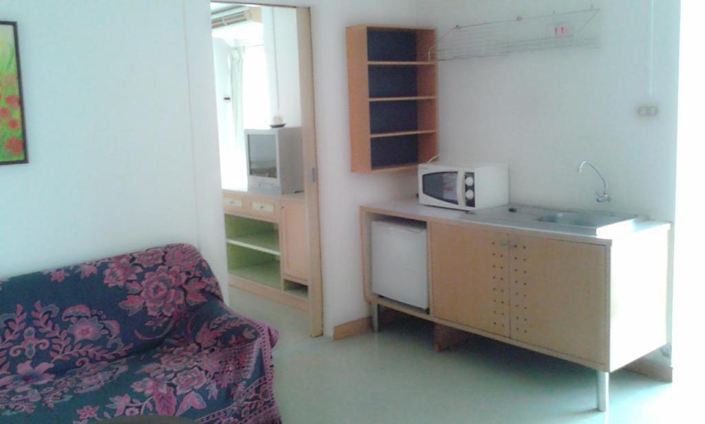 M In Korat Service Apartment Накхонратчасима Номер фото