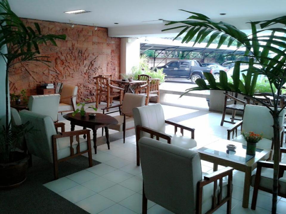 M In Korat Service Apartment Накхонратчасима Экстерьер фото