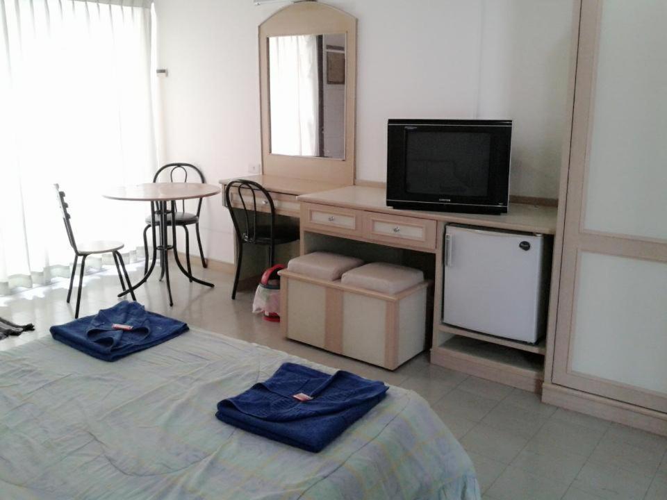 M In Korat Service Apartment Накхонратчасима Экстерьер фото