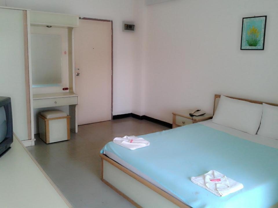 M In Korat Service Apartment Накхонратчасима Экстерьер фото